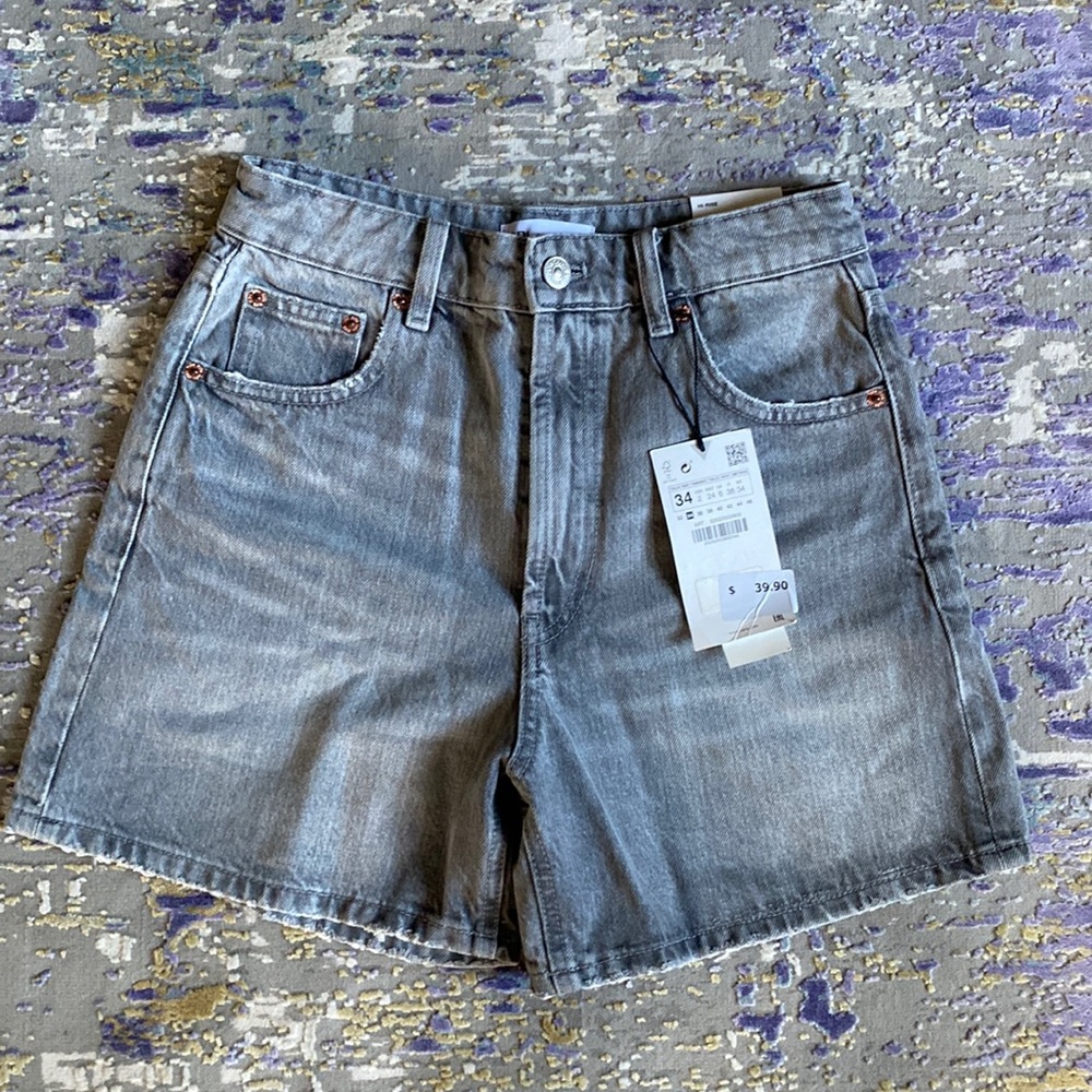 New with tags. Never worn. Bought a size too small by mistake.